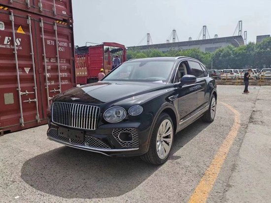 2023款宾利添越雅度版现车最新优惠50万