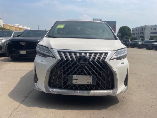 23款雷尔法LM300h现车不加价138万