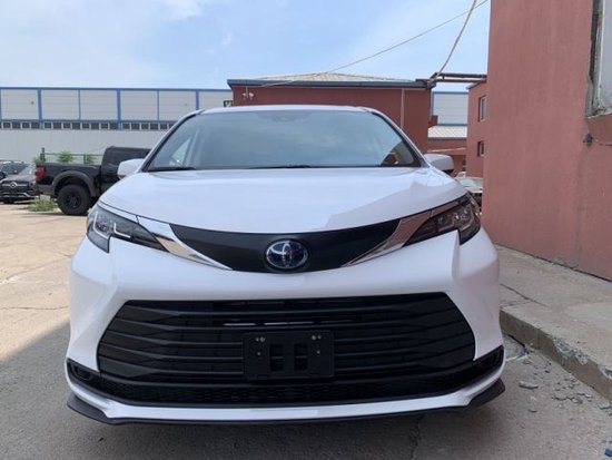 商务优选23款丰田塞纳四驱价格50万配置