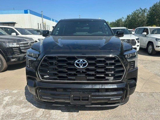 2023款丰田红杉现车90多万抢购热销