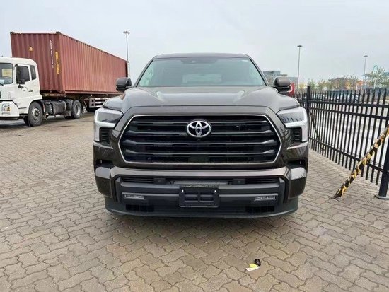 2023款丰田红杉3.5TT港口现车最低95万起