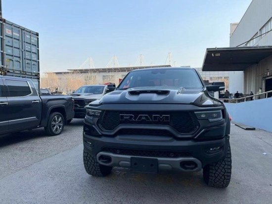 22款道奇霸王龙6.2T现车一级包最低80万