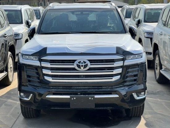 2022款丰田酷路泽3.5T港口现车90多万起