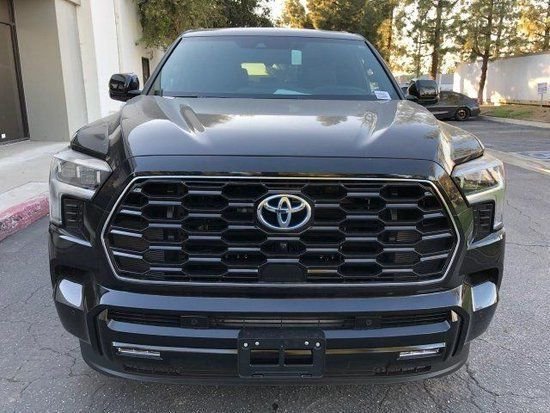 2023款丰田红杉热销价90几万起 冰点抛售