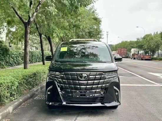 24款丰田埃尔法2.5L提车加价9月行情