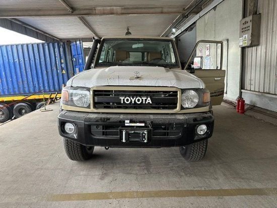 23款丰田LC76全新报价配置齐全