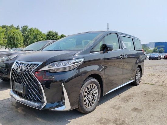 2023款雷克萨斯LM300h混动七座商务136万