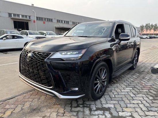 23款雷克萨斯LX600 7座F-Sport仅160万