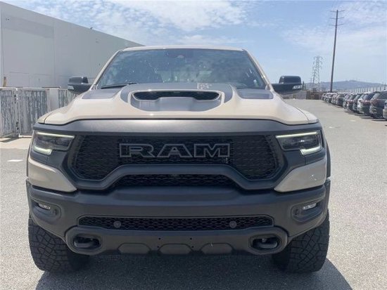 23款道奇霸王龙6.2T TRX限量版 沙漠黄