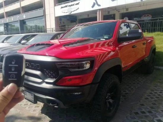 22款道奇公羊霸王龙现车优惠84万起售