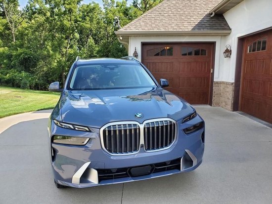 23款加版宝马X7顶配现车天津港优惠福利