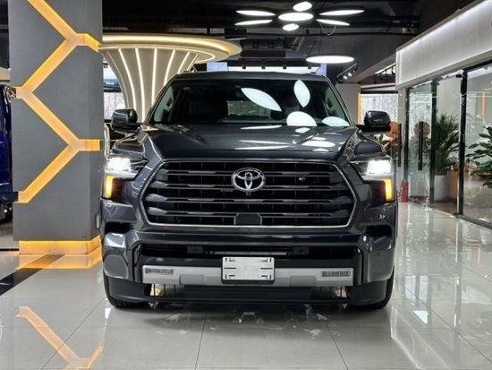 23款丰田红杉3.5TT混动现车 95万最低价