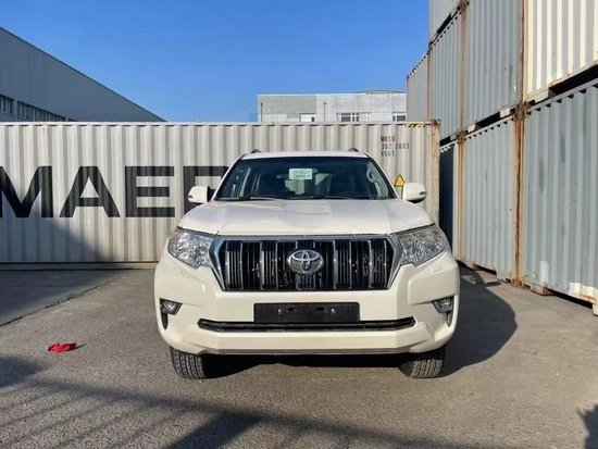 2023款丰田霸道2.8T欧版港口售价55万