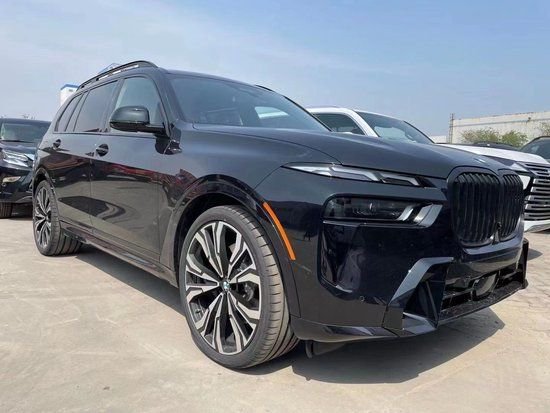 2023款宝马X7 86万起步价天津港现车促销