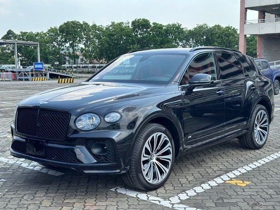 23款宾利添越本月冲量钜惠跌破240万元