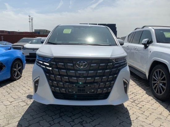 最新到店2024款丰田埃尔法商务车优惠售