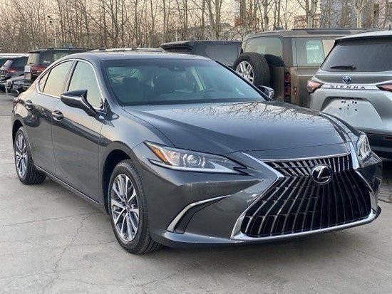 2023款进口雷克萨斯ES250四驱特价35万