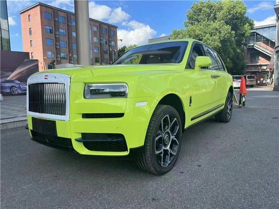 劳斯莱斯库里南气派庄重奢华座驾现车