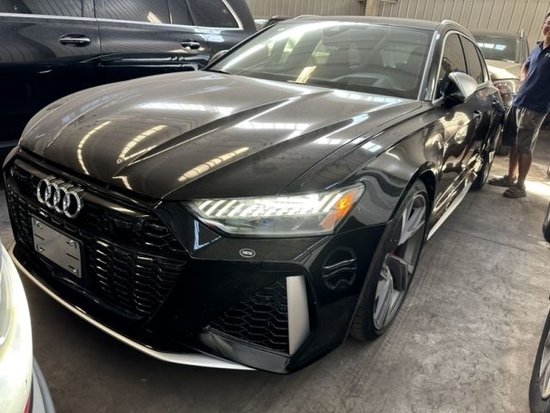 23款奥迪RS6现车到店 4.0T手续齐可分期
