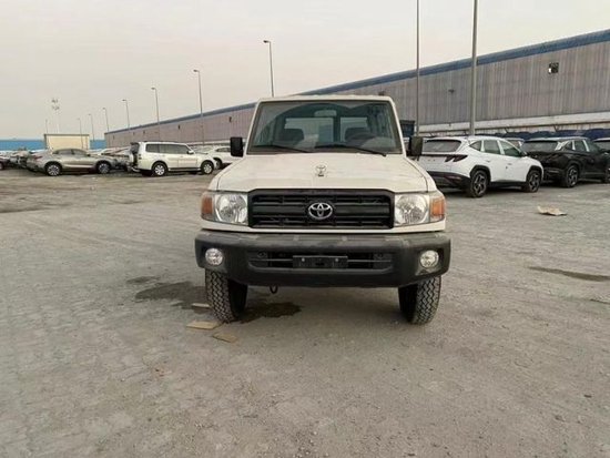 2023款 4.0酷路泽LC71汽油 铁轮现车