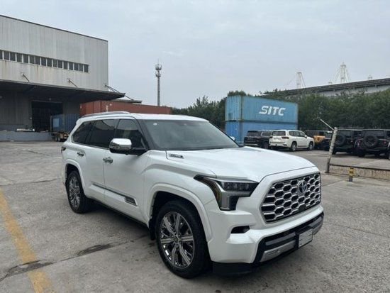 2023款丰田红杉3.5T混动优惠促销96万起