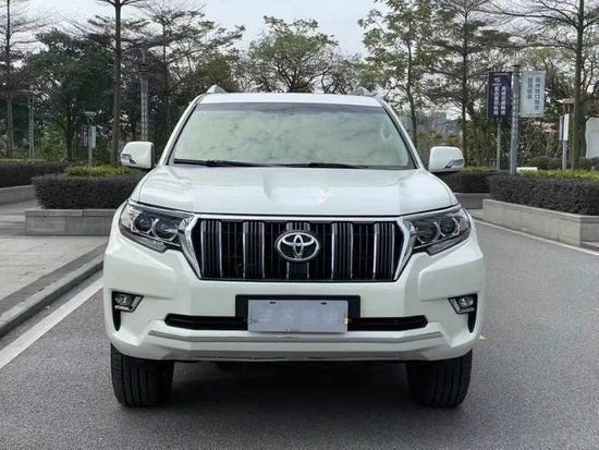 2023款丰田霸道4000GXR中东版报价65万