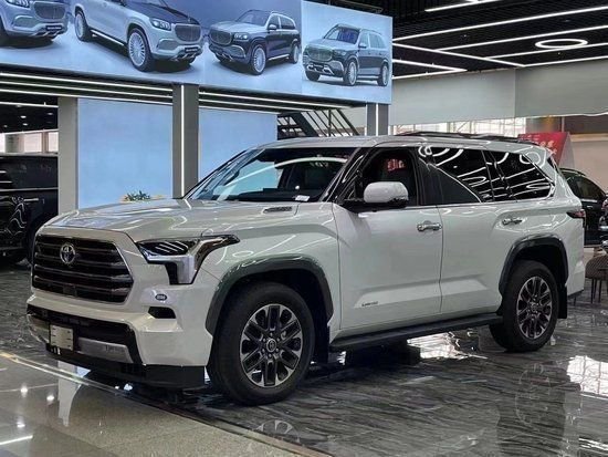 2023款丰田红杉3.5T油电混动 现车店庆价