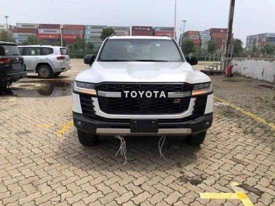 22款酷路泽LC300GR运动版3.3柴油大钜惠