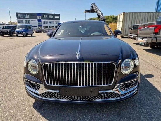 23款宾利飞驰4.0T雅度版 优惠直减50万