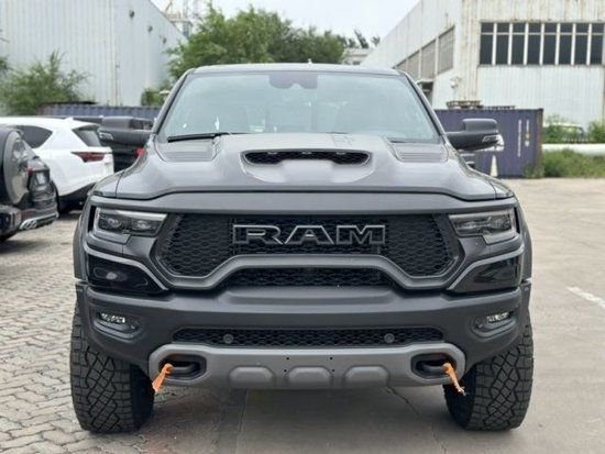 23款道奇霸王龙6.2T现车 最新报价配置