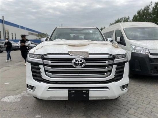 2023款丰田LC300酷路泽3.5TT现车热销中