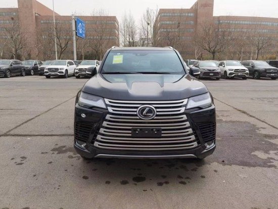 天津港23款雷克萨斯LX600起售价145万