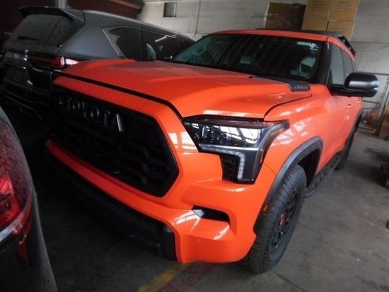 23款丰田红杉港口现车充足最低96万起售