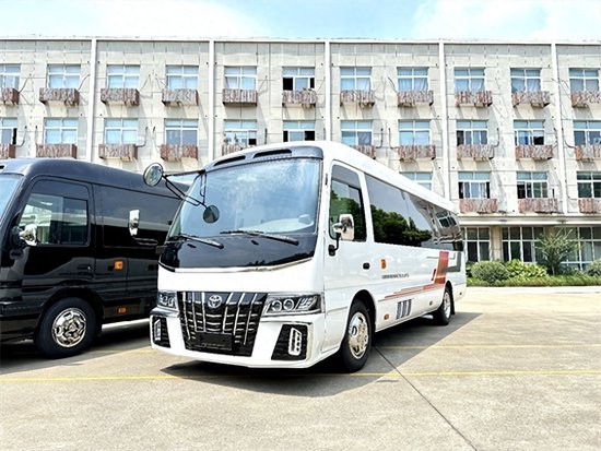 丰田考斯特全隔断11座星云版，现车在售