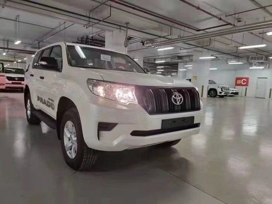 23款丰田霸道2700现车底价40余万低首付