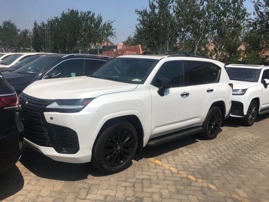 23款雷克萨斯LX600 进口现车140余万提车