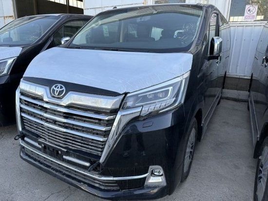 23款丰田格兰维亚2.8T柴油六座现车报价