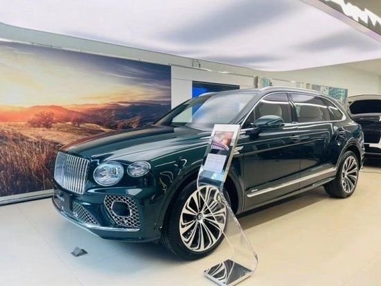 2023款宾利添越V8加长雅度版港口现车