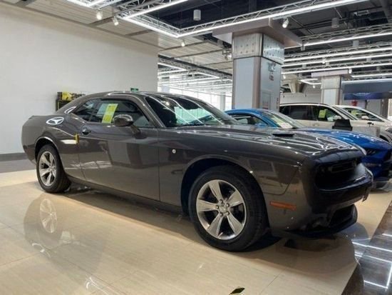 2023款道奇挑战者3.6L现车一降到底39万