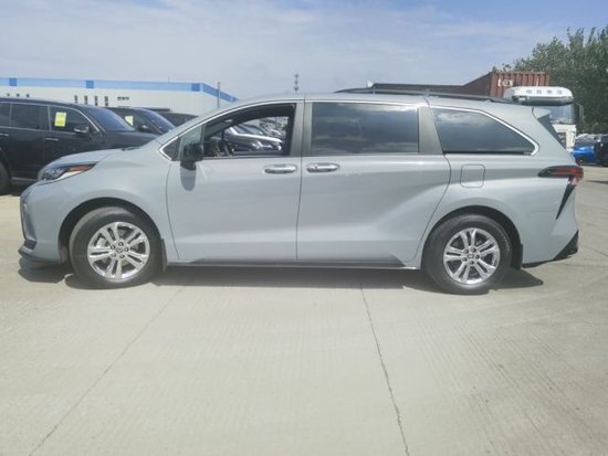 2023款丰田塞纳2.5L四驱商务中配现车售