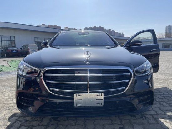 优惠几十万22款奔驰S580现车139.8万提