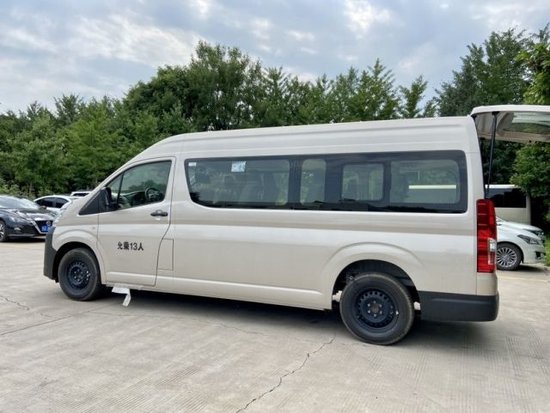 22款丰田海狮3.5中东版现车9座38万