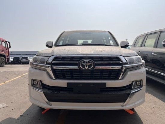 新款丰田酷路泽5700港口现车129万起售