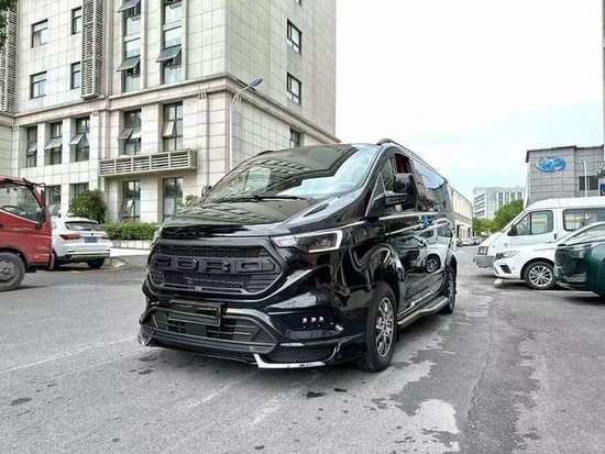 福特黑武士30多万落地的MPV 好看实用