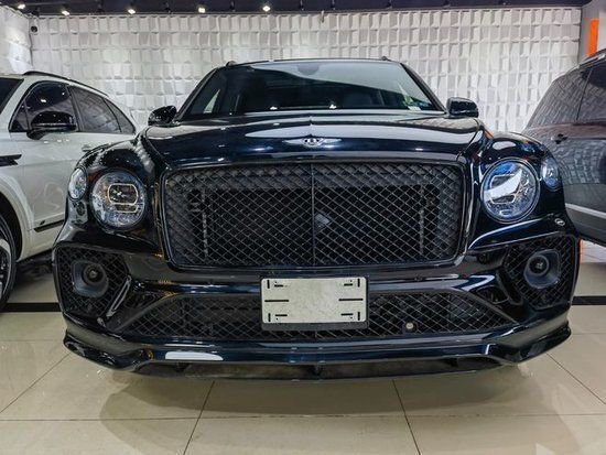 23款宾利添越港口各种颜色配置现车出售