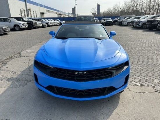 23款雪佛兰科迈罗敞篷跑车现车45万起售