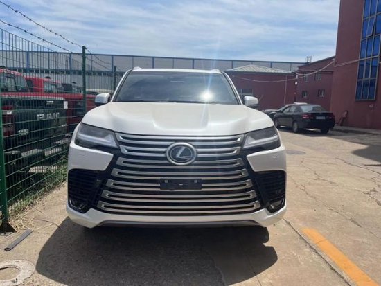 23款雷克萨斯LX600陕西报价展厅现车行情