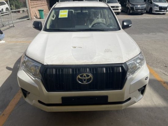 2022款丰田霸道2700TX西安现车丐版报价