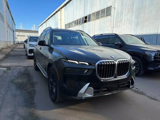 天津港23款宝马X7现车 冬季超值特惠促销