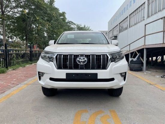 2023款丰田霸道2800最新报价配置丰富